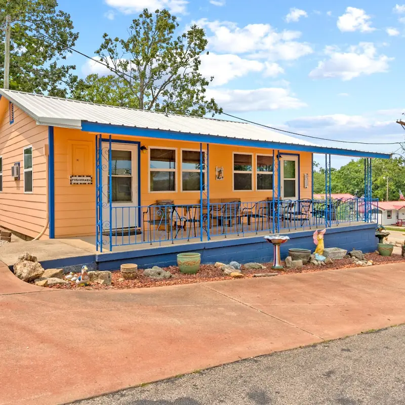 Jac's Resort and Cafe