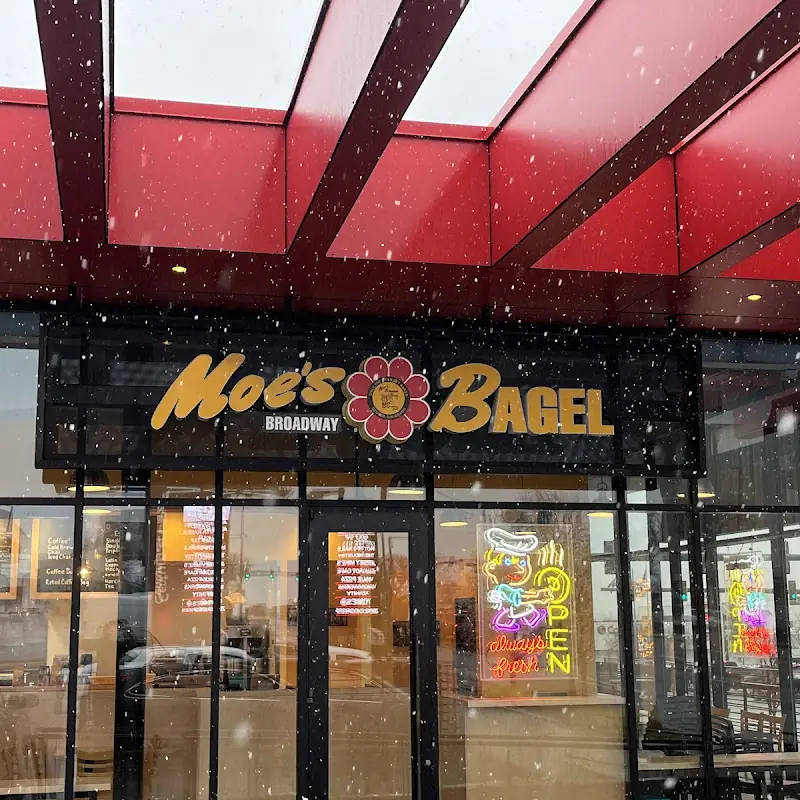 Moe's Broadway Bagel