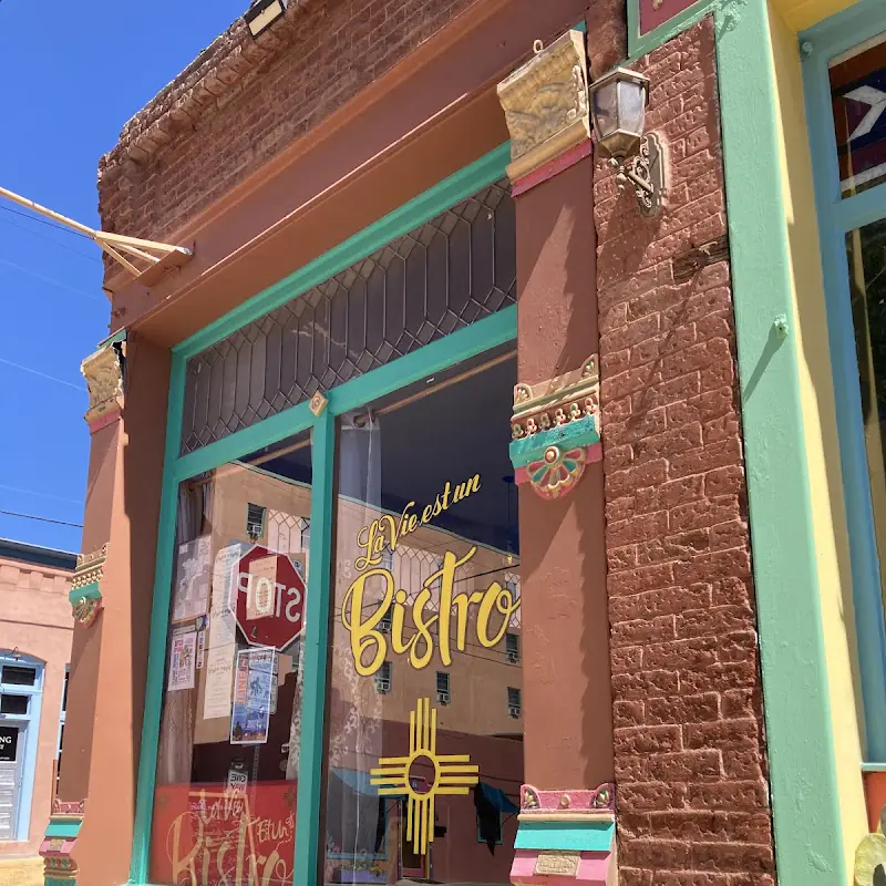 La Vie Est Un Bistro