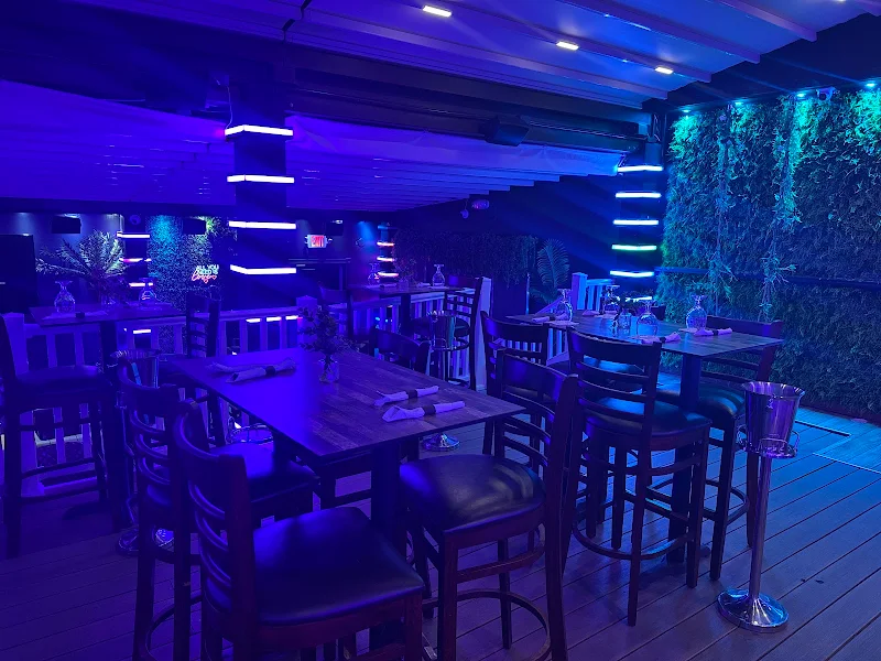 Platinum Sport Bar