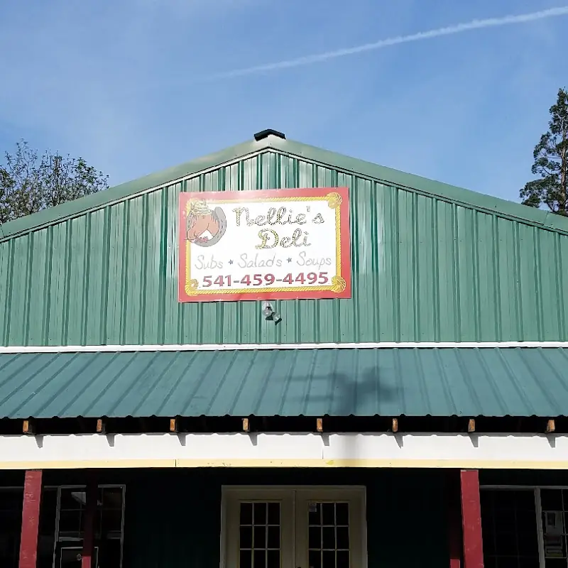 Nellie’s Deli & Tap House