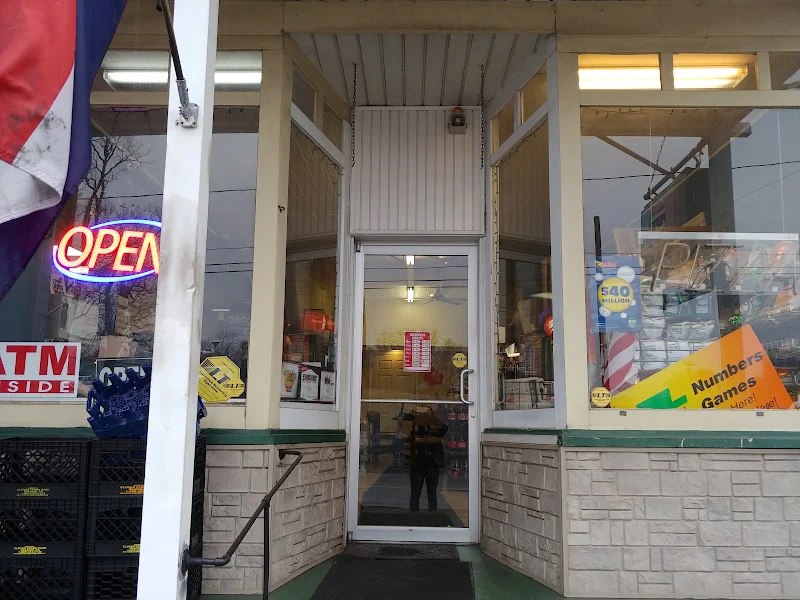 Vino's Deli