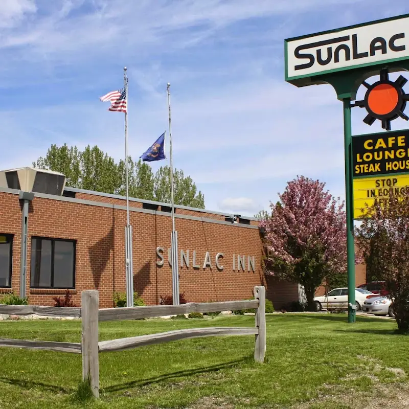 Sunlac Inn Lakota