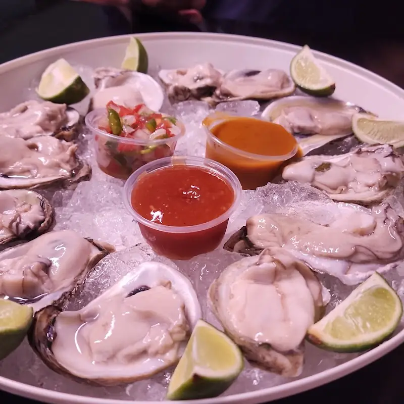 Benny's Seafood and Taqueria