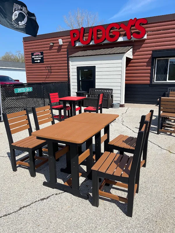 Pudgy's Pub Racine