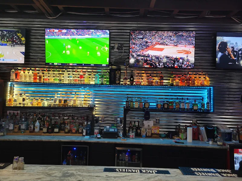 Track's Bar