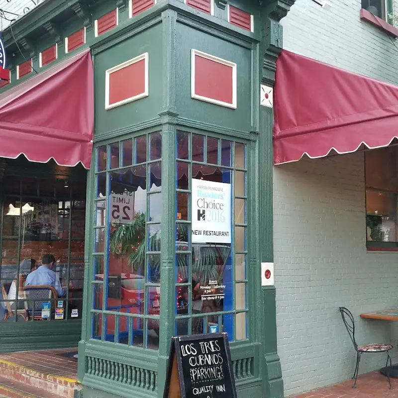 Los Tres Cubanos Restaurant