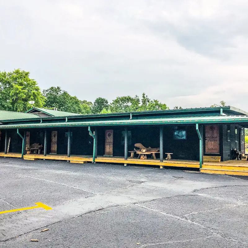 Samantha’s Timber Inn