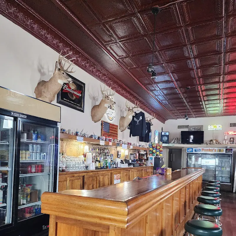 Punky's Bar & Grill