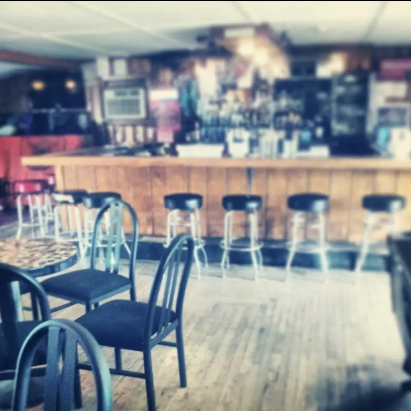 Lucky's Bar & Pizza