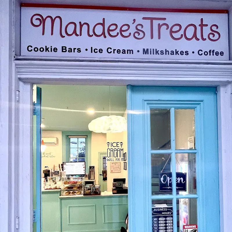 Mandee's Treats