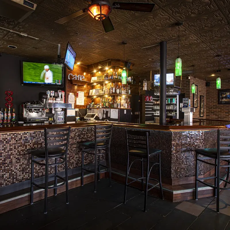 Illusion Bar Grill Cafe - Des Plaines,IL.