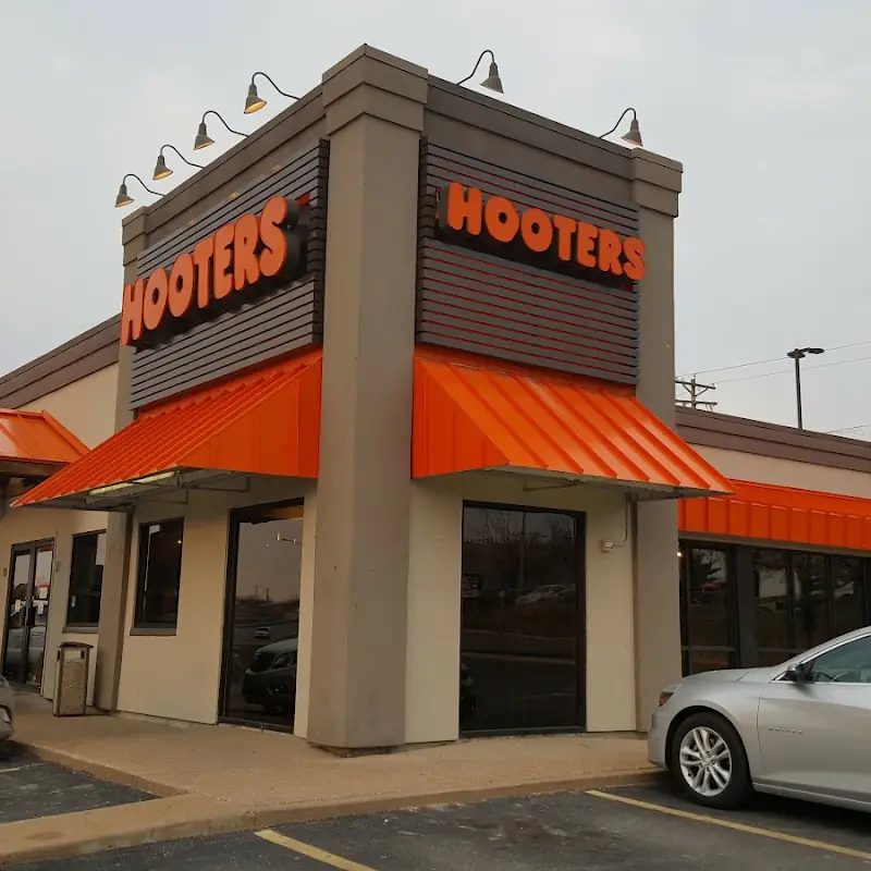 Hooters