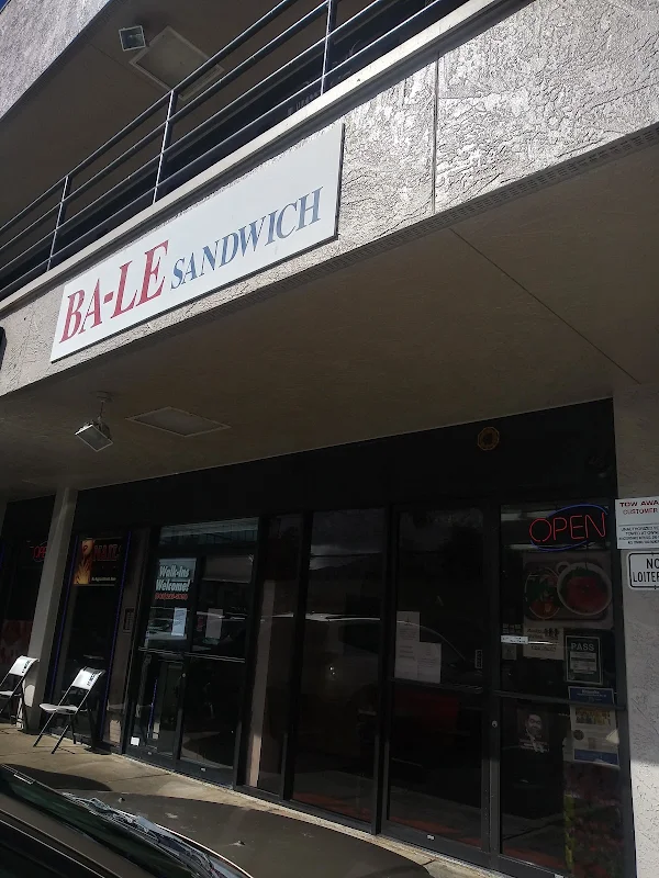 Ba-Le Sandwich Shop