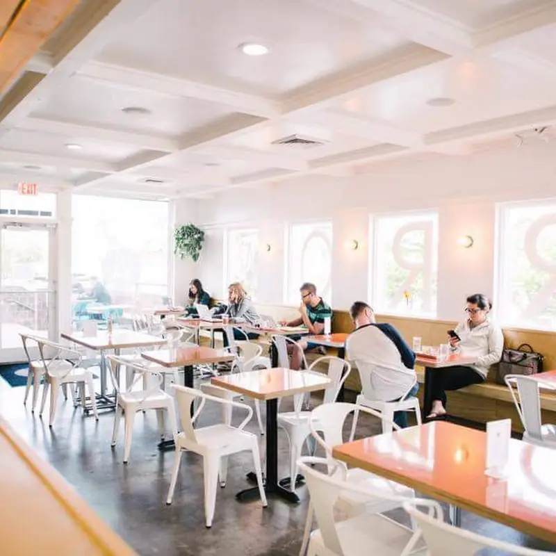 Arrow Downtown Cafe & Bodega