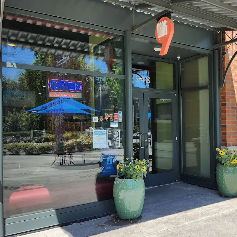 9 Dang Fine Thai Cuisine, OR