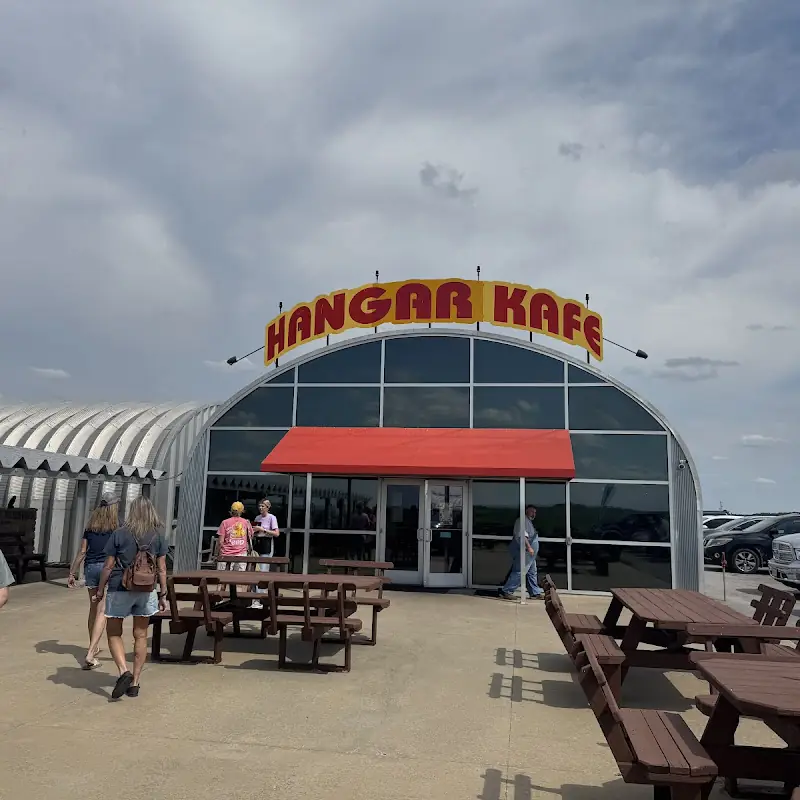 Hangar Kafe