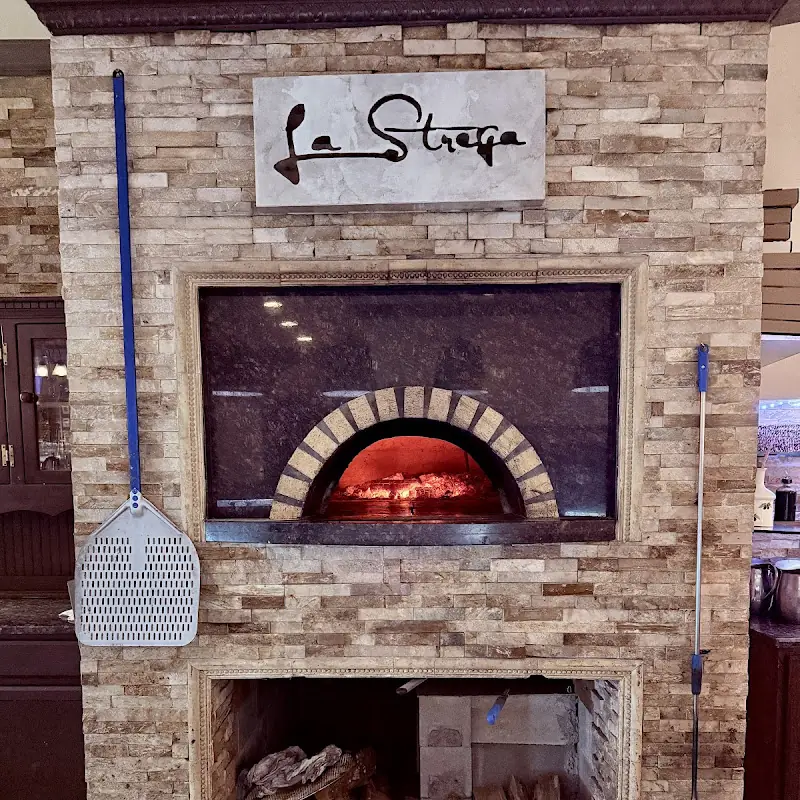 La Strega Bistro - DeBary