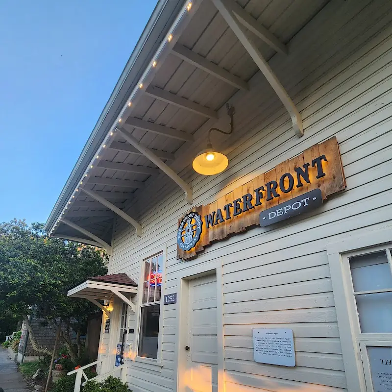 Waterfront Depot Restaurant
