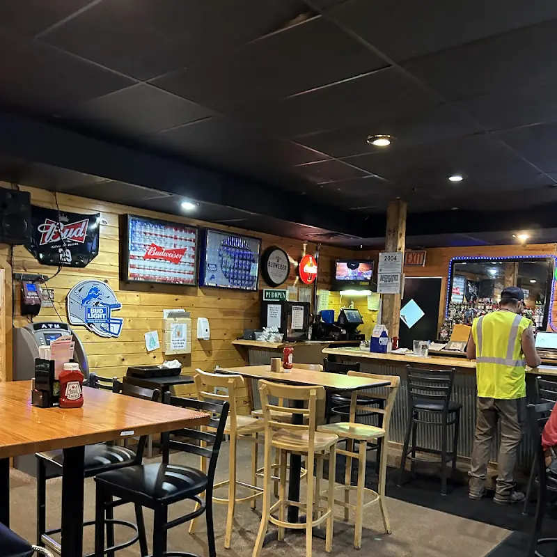 Travlers Bar & Grill