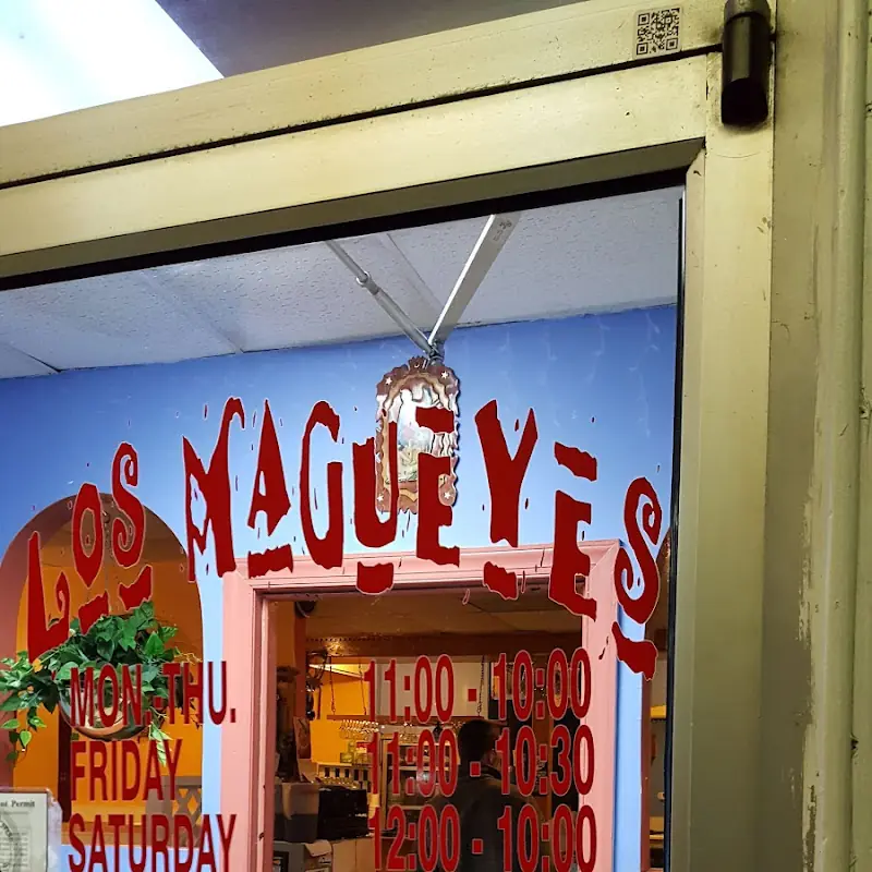 Los Magueyes
