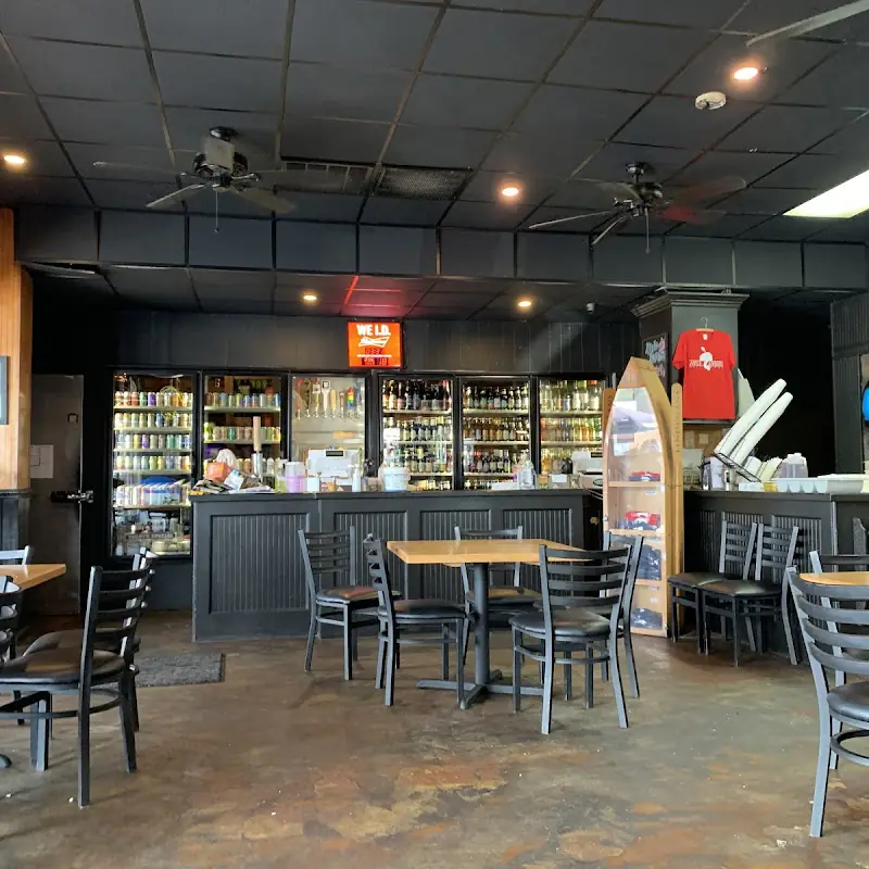 Apple Annie's Deli & Pub
