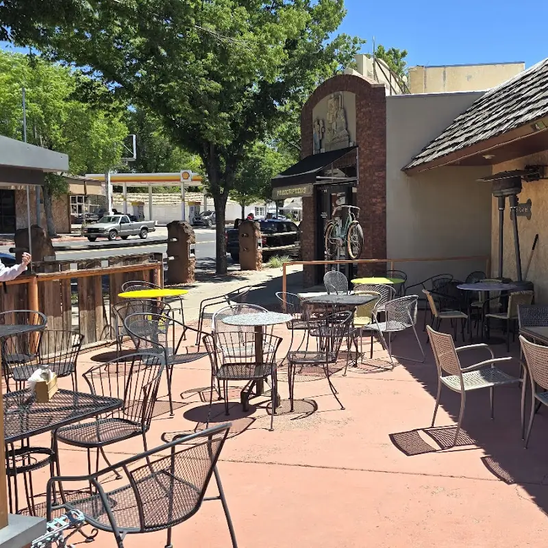 Jakey Leigh's | Café & Bakery