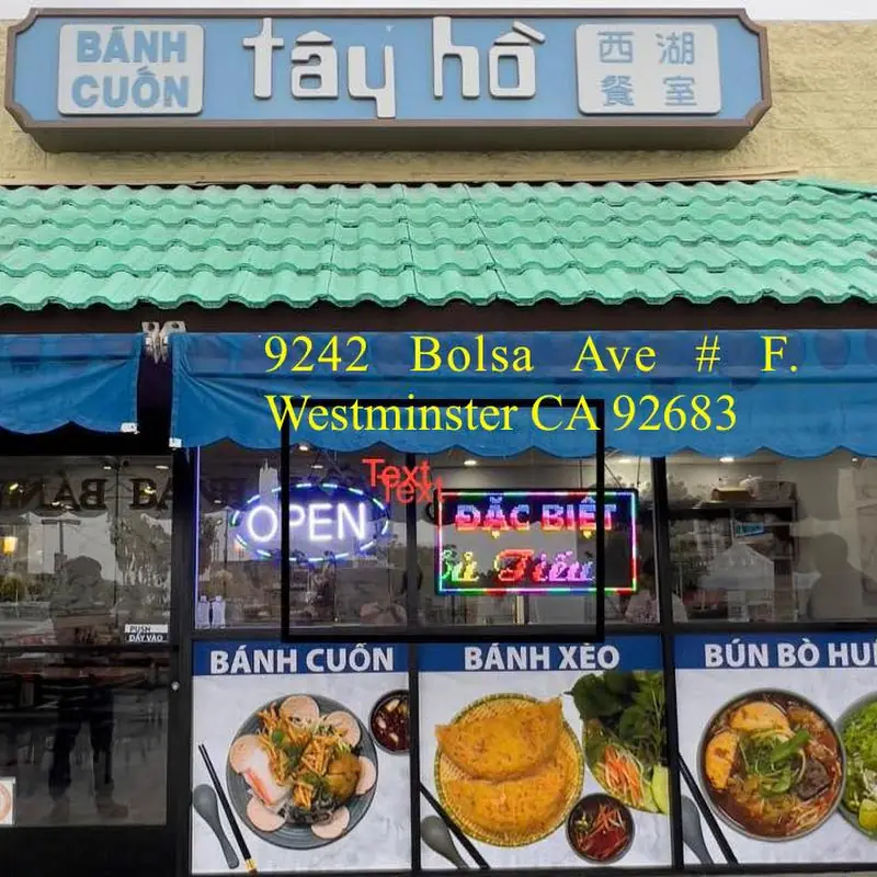 Rice noodle soup w/ beef meatballs (Hủ Tiếu Bò Viên)