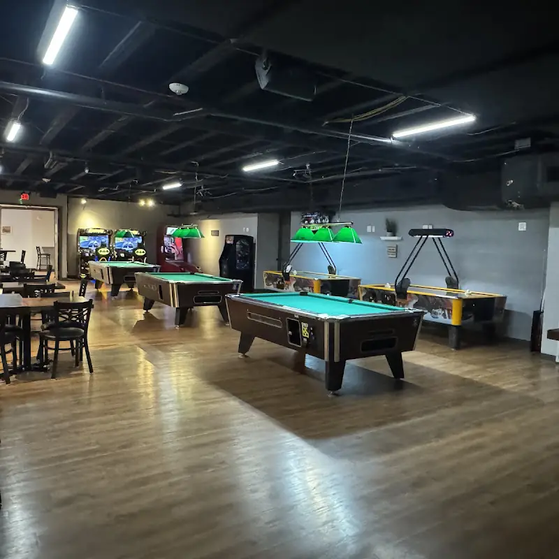 Broadway Grill & Games