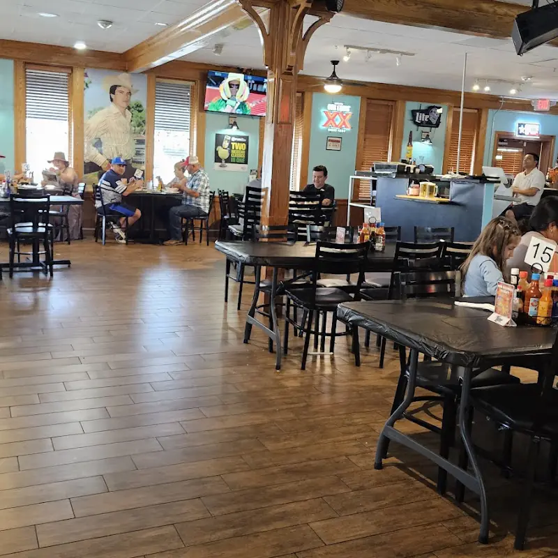 Mariscos el Malecon Bar and Grill