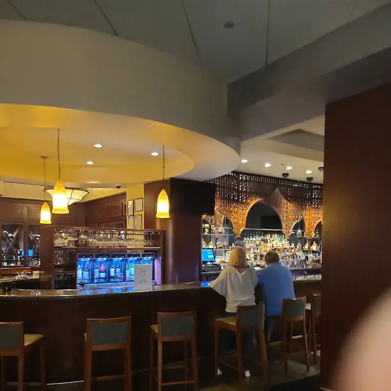 Mignon's Steaks & Seafood