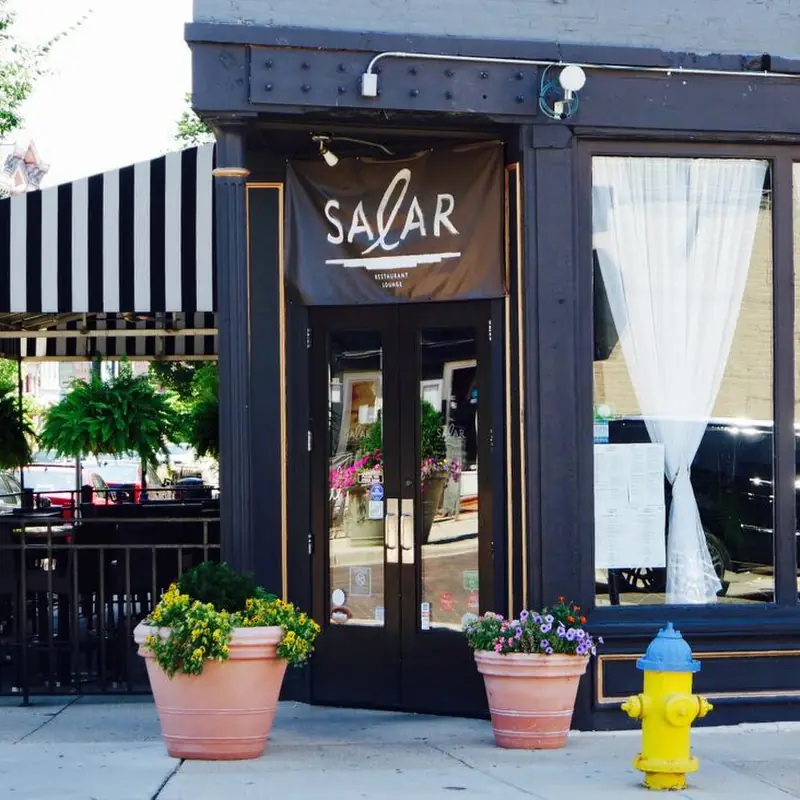 Salar Restaurant and Lounge