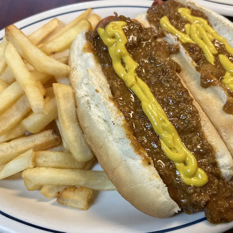 Frank's On The Avenue