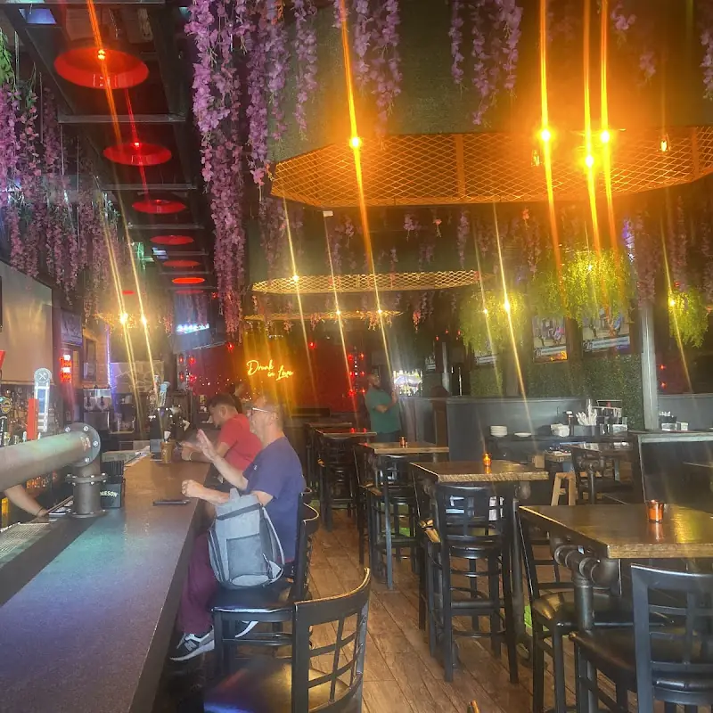1 Republik North Arlington