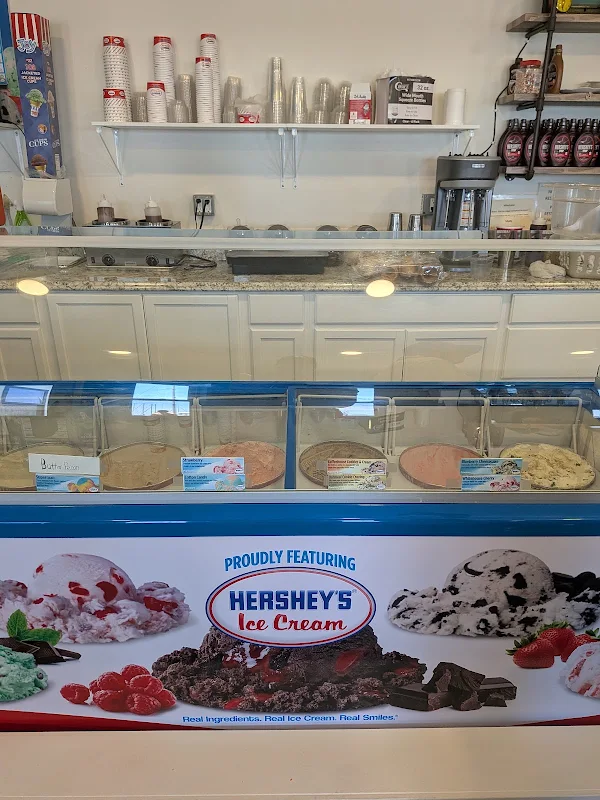 On Water Pizza & Ice Cream Co.