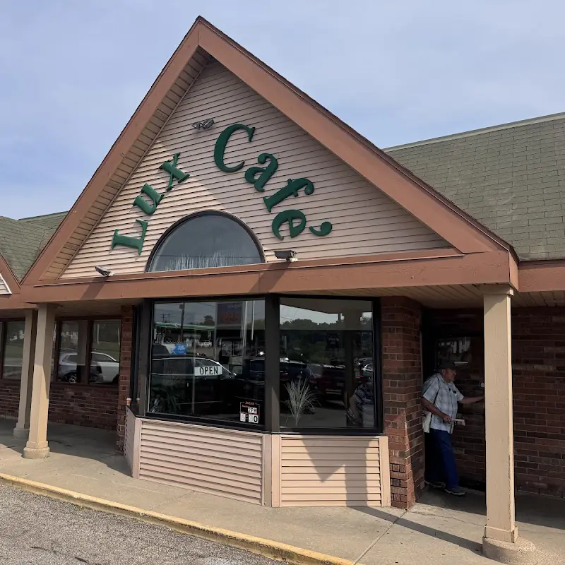 Lux Cafe