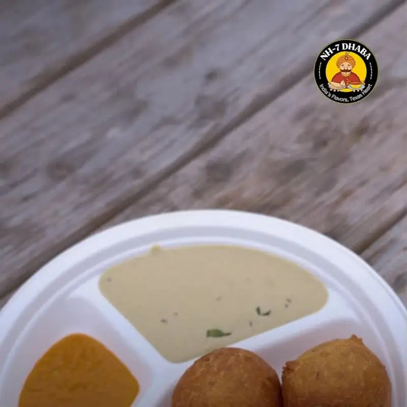 Chole Poori (2 Pieces) 🍛🫓