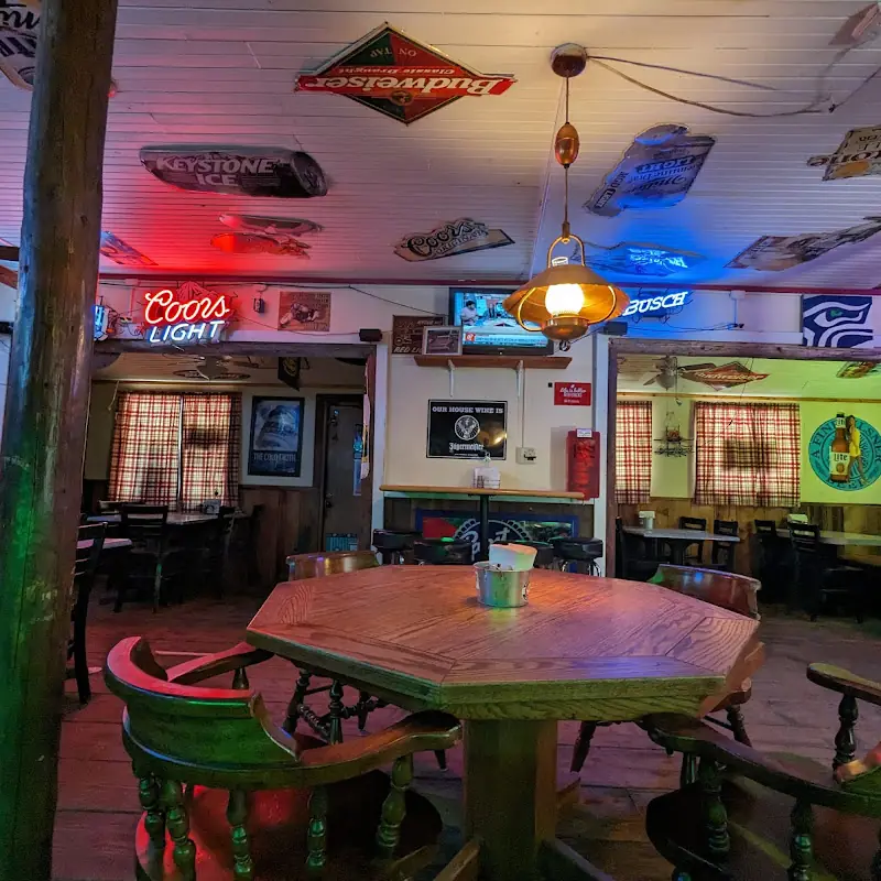 Lone Fir Bar & Grill
