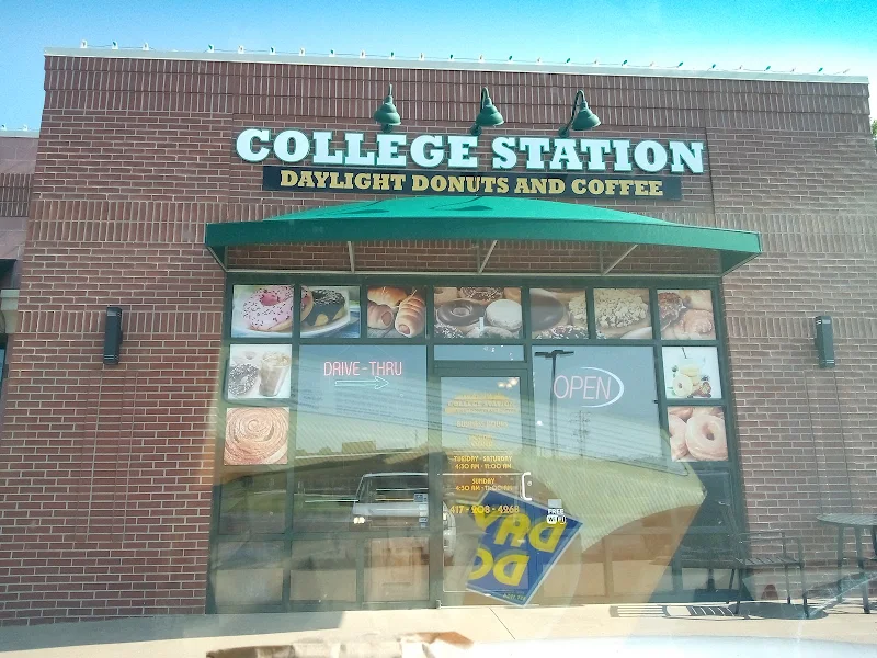 College Station - Daylight Donuts
