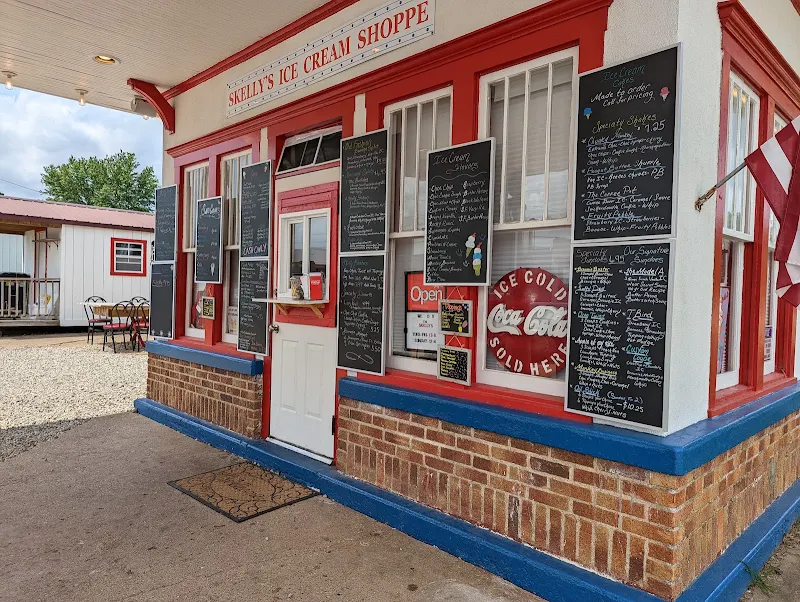Skelly's Ice Cream Shoppe /Grill