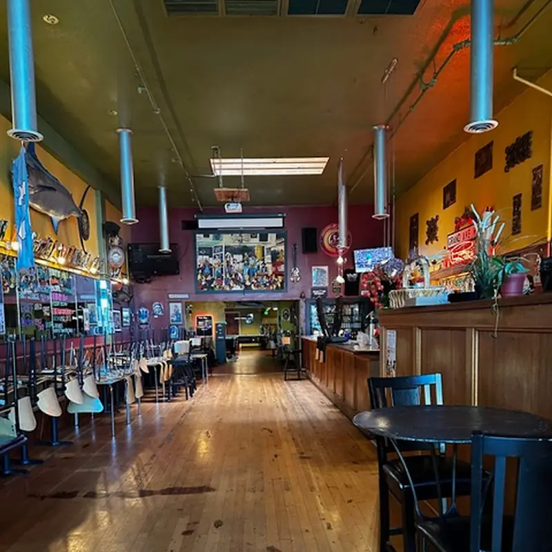 Grand Avenue Ale House