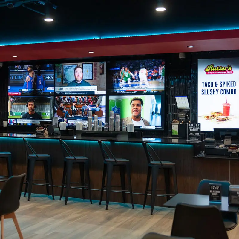 1747 Bar and Lounge