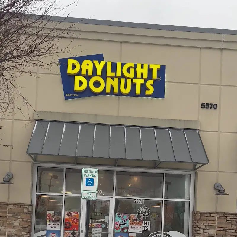DAYLIGHT DONUTS IN FRISCO