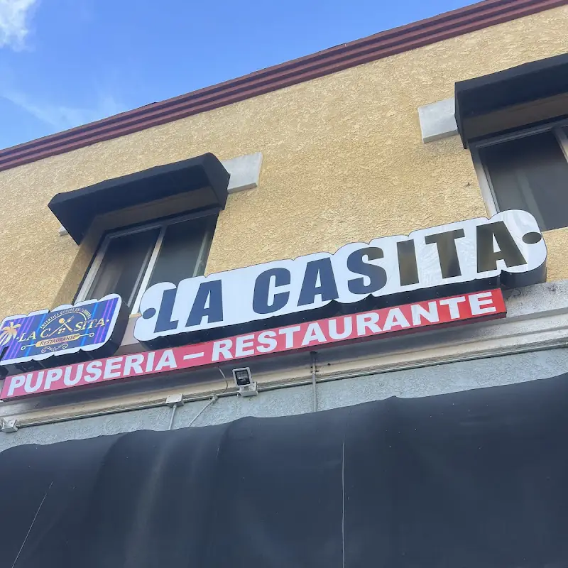 Pechuga Empanizada c/Papas Fritas
