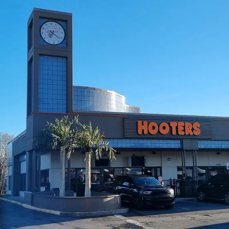 Hooters