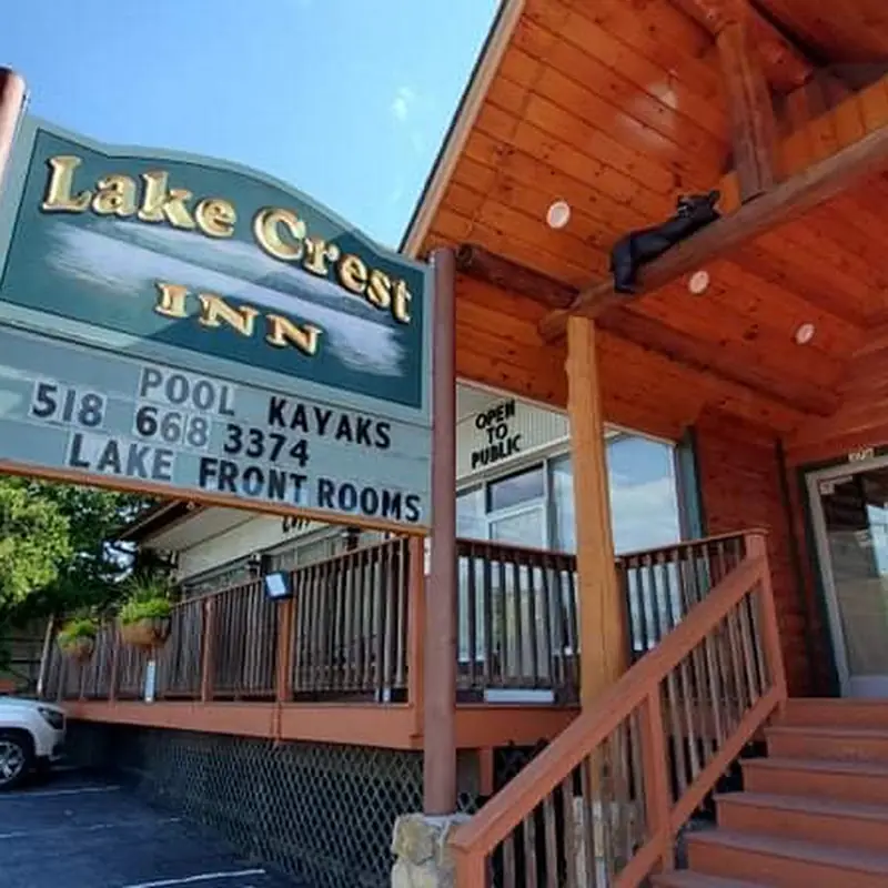 Lake Crest Cafe