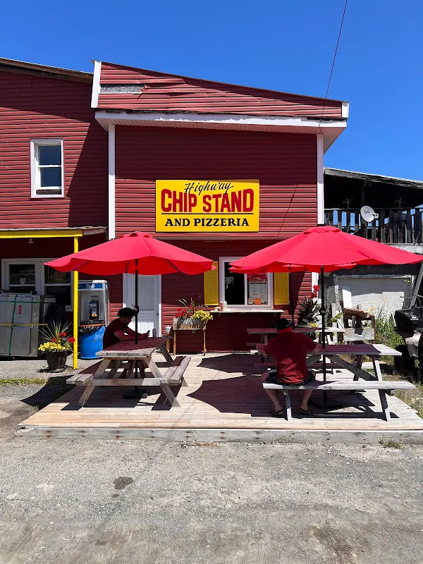 Highway chip stand and pizzeria