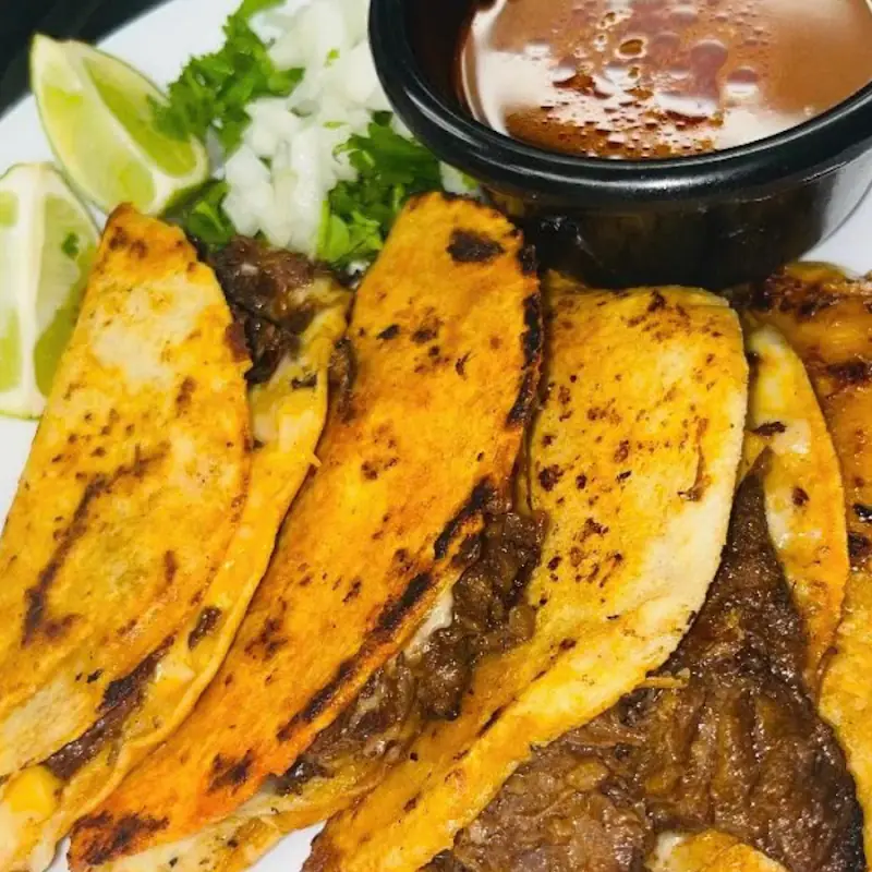 Quesadilla (Chicken or Beef)
