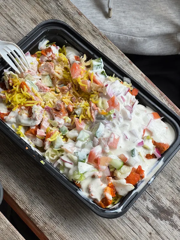 MO'S GYROS AND KABABS