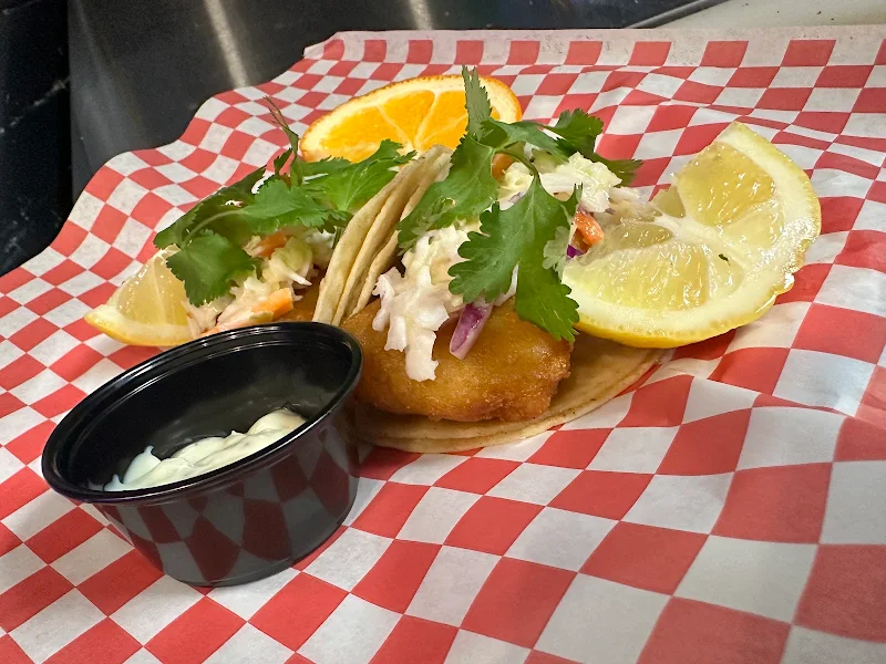 Chely’s Sports Bar and Grill